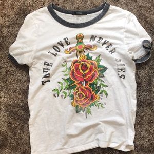 True Love Never Dies tee
